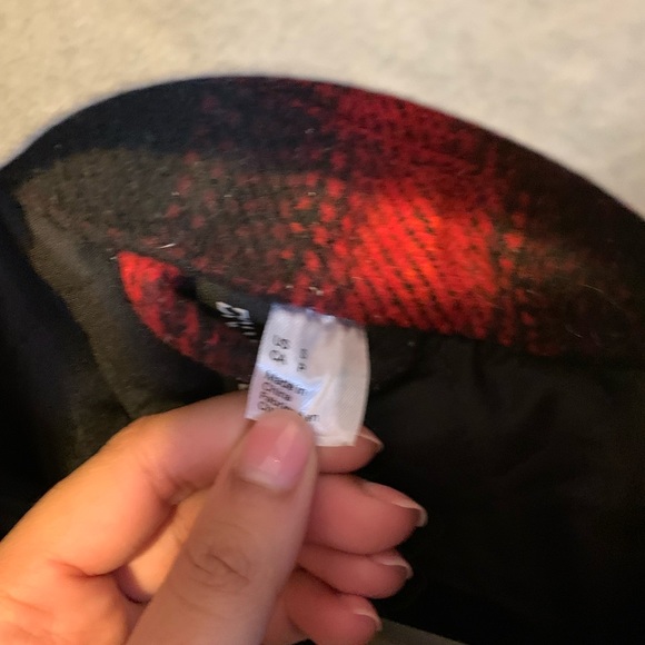 Plaid ( red and black ) shacket - Picture 4 of 4